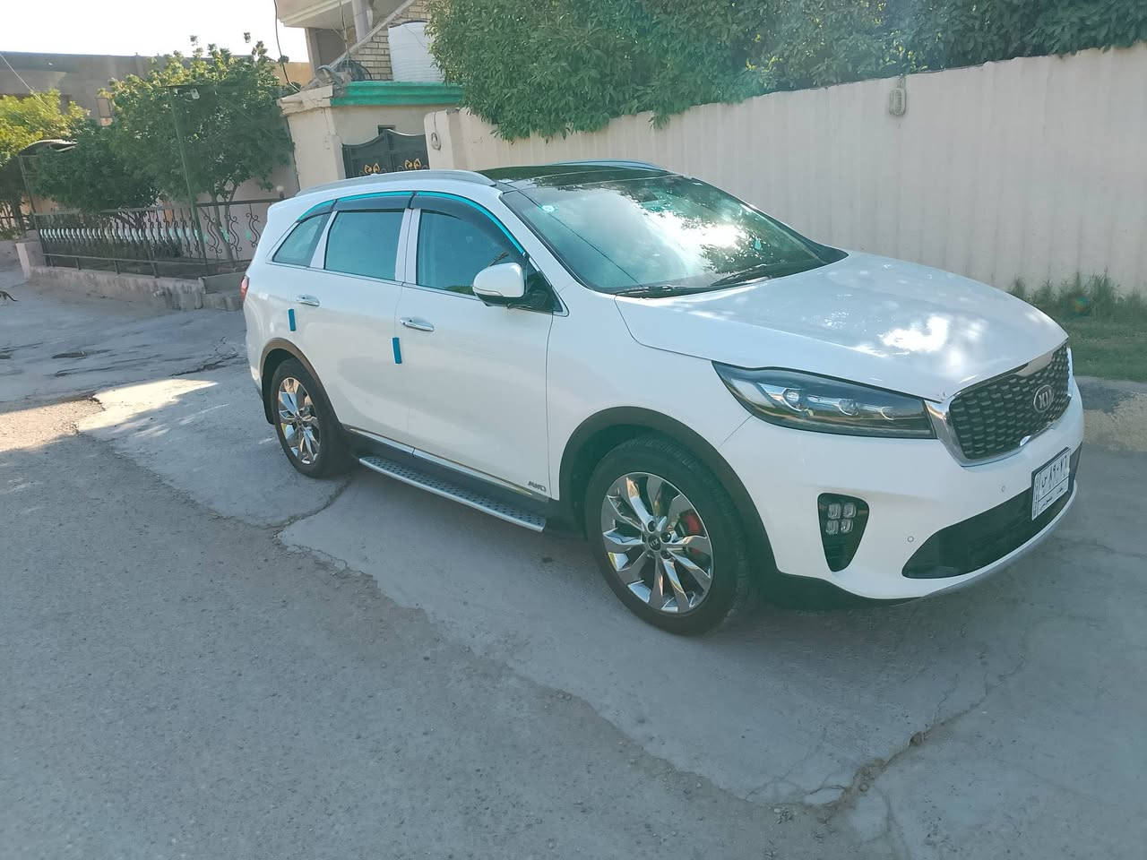 السلام عليكم
سورنتو 2020
GT Lin جيتي لاين 
اعلى فئة بل سورنتو 
خليجي فول مواصفات 
كشنات حضن مختم GT
شفتات ستيرن 
شاشه جبيره
فجوج حمر 
داخل اسود 
5كامرات 
7مقاعد 
كشنات تدفئه وتبريد 
بانوراما 
وبعد معرفه مواصفات 
GT
68km

بابل الاسكندريه 
***********
شراي يتصل
