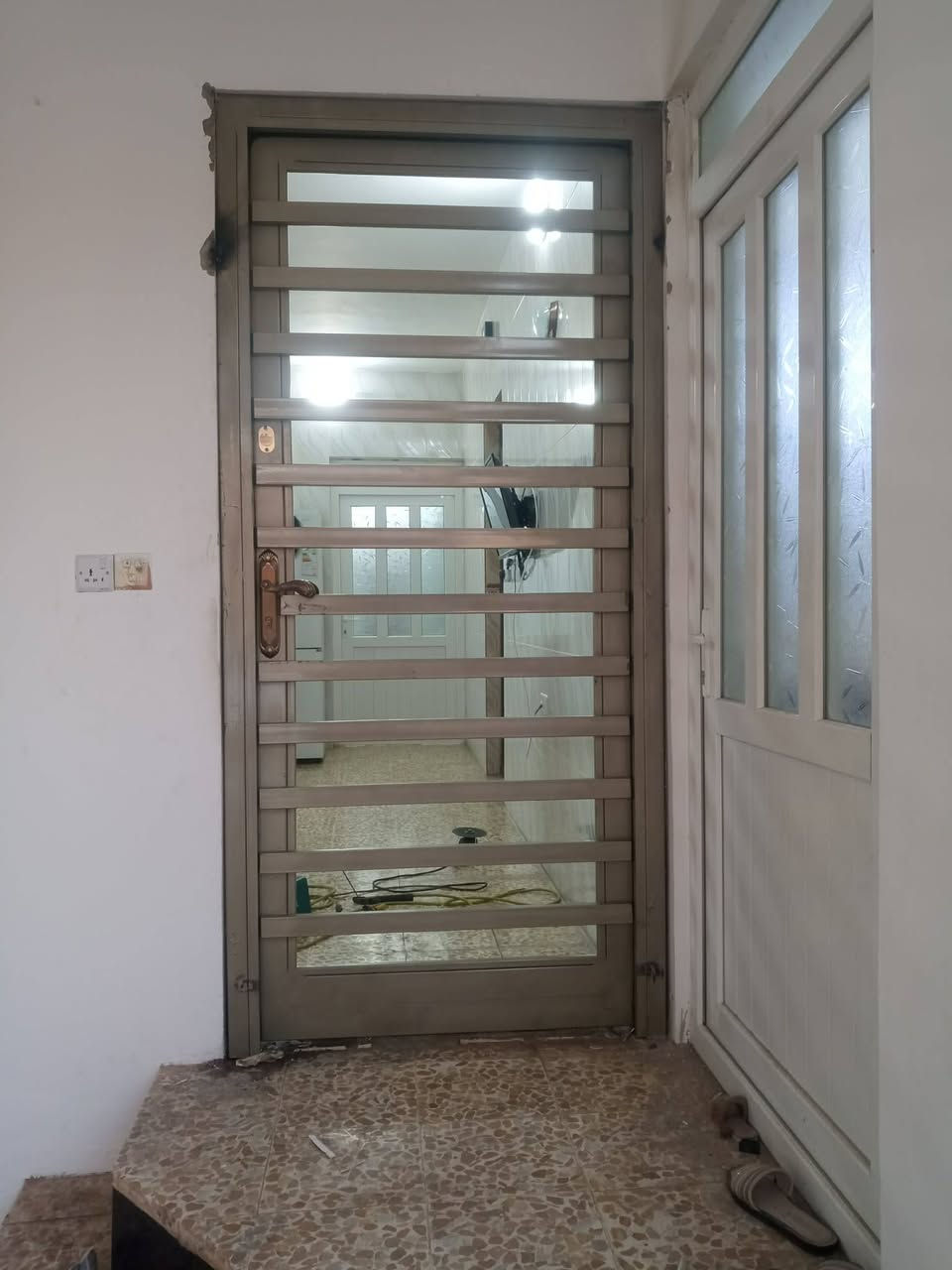 السعر حسب الفصال
و الحديد الثقيل و الوسط
يعني نفس الفصال اذا حديد ثقيل  بسعر مناسب ثقيل ب 200الباب الواحد هذوله ثنين يعني ٤٠٠٢٠٠
و اذا وسط الواحد ب ١٧٥ الف لثنين ب ٣٥٠


**إذا كنت صاحب هذا الإعلان وتريد حذفه لأي سبب، رجاءا أرسل رسالة إلى الدعم الفني**