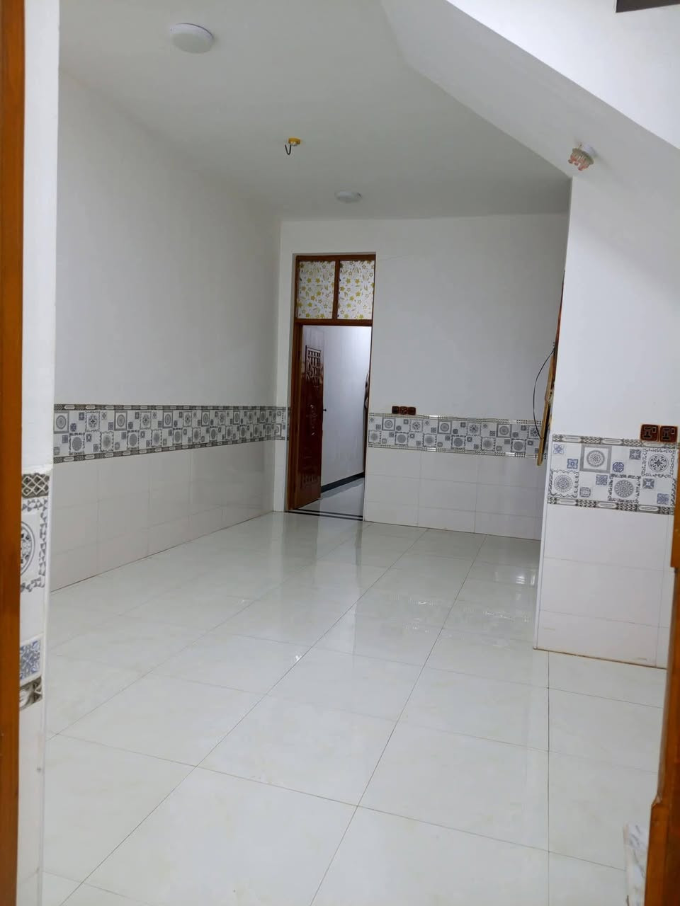 الســـــــلام عليكـــــــم
 مشتمــــــل للبيـــــــع 
بناء حديث المساحة 120 متر
موقع ممتاز خدمات
 ناحية ابي غرق حي السلام 
قرب سنتر انوار القمر  
طابــــــــــو صــــــــــرف
الثقـــــــة والمصـــــداقية شعارنا
للاستفسار  *********** 
مستعدون لنشر وعرض جميع العقارات.
