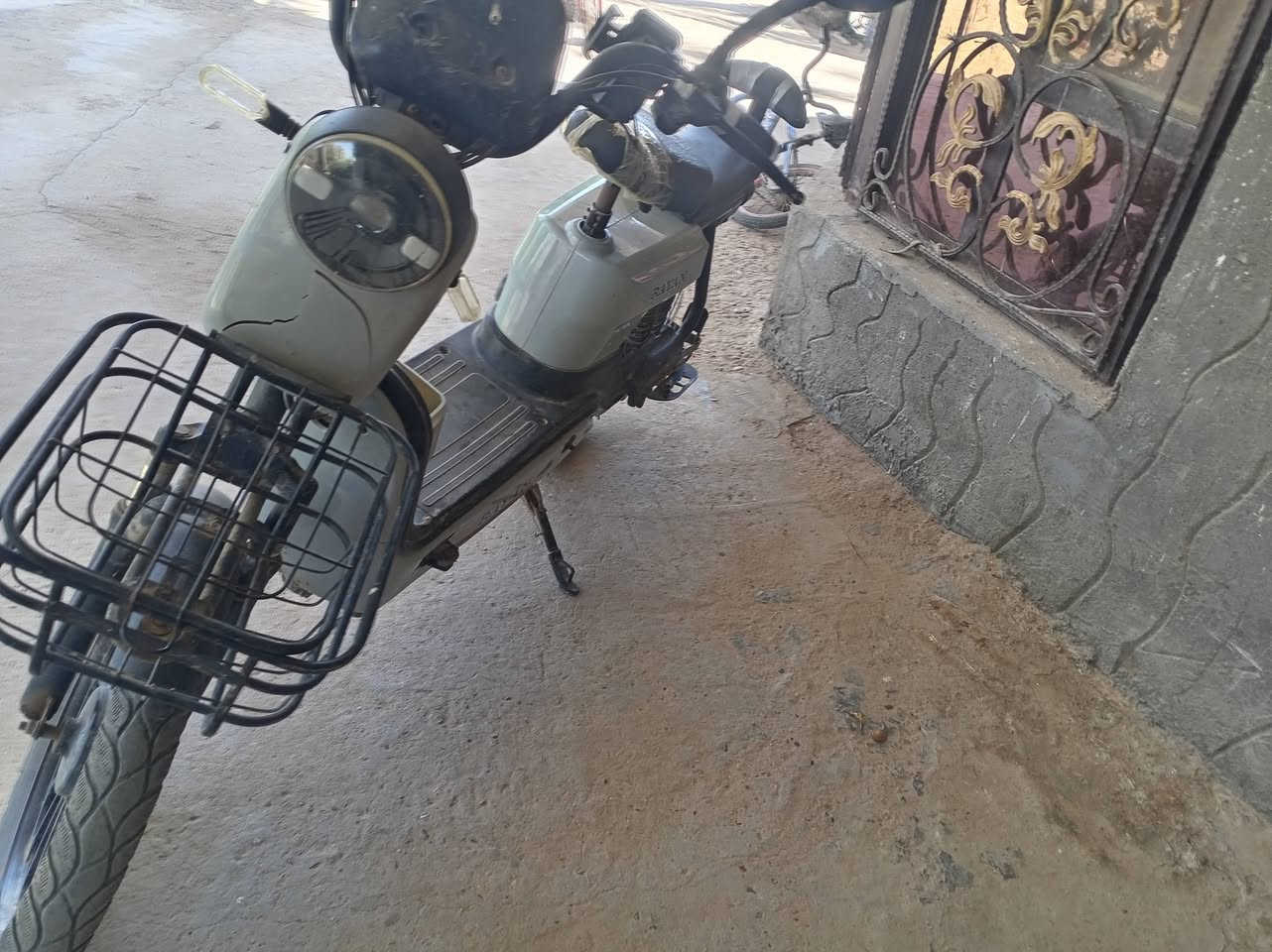 بايسكل شحن للبيع سعر ٢٥٠وبيه مجال وبطارياته تعبانات


**إذا كنت صاحب هذا الإعلان وتريد حذفه لأي سبب، رجاءا أرسل رسالة إلى الدعم الفني**
