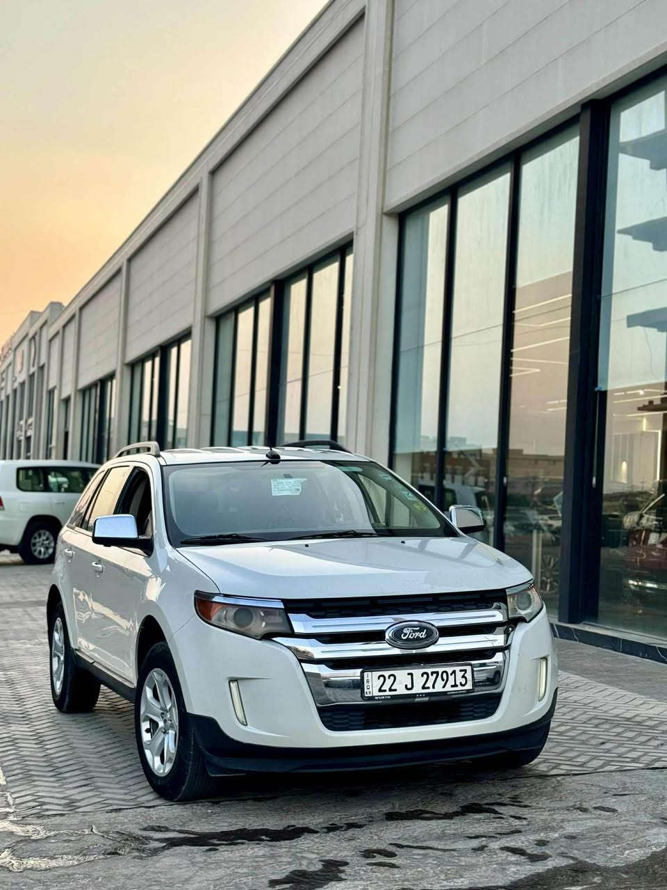 فۆرد ئیدج مۆدیل ٢٠١٢ 
شەریکە نیڤا 
سەیارەکە مواسفات ئحتیادیە 
بۆیاخ دوو پارچەو بستێک بۆیاخە
دەرگای سایەق لەگەل چاملخی دواوە لای سایەق 
چاملخی دواوە جەمپیکی کەمی هەیە  
رەقەمو سەنەوی تازەیە تا ٢٠٢٨ 
٢٠٠ غرامەیی لەسەرە دوای محامەلە دەگەرینمەوە 
سەیارەکە غازو بەنزینە 
غازی ئیتاڵی ئەسڵی لەسەرە 
وەکالەی بەناوی خۆمە تحویل و وەکالە بەشەرت 
پێشی کەپسە بئ دەحم و ئیرباگ گێرومەکینە بەشەرت 
گەرمی و ساردی مەزبوتە 
لەهەولێرە سەیارەکە 
ژمارە مۆبایل :*********** 
نرخی :٩٨ وەرەقە مەجالیکی کەم تکایە موشتەری نی بیزارم مەکر

سلام عليك فورد ايدج شكل جديد موديل ٢٠١٢ 
شريكة نيفا 
مواصفات احتيادية 
صبغ ٢ قطحة صبغ 
جاملغ خلفي و باب سايةق مصبوغ شوية داخل جاملغ خلفي 
سيارة غاز و بنزين اطالي اصل 
رقم سنوية جديد ٢٠٢٨ 
بسمي سيارة تحويل وكالة نفس يوم شرت 
٢٠٠ دولار غرامة نزل سعر 
كيرمحرك تاخم تيارات كل جديد مكان اربيل 
رقم موبايل :*********** 
فايبر واتساب موجود 
سعر ٩٨ شوية مجال أربيل, العراق
