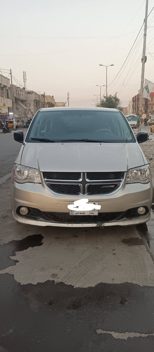 سيارة دوج كرفان موديل 13 ابواب ميكانيك  تبريد ثلاث قطع محرك 3600 تقرير امريكا موجود مع الصور السعر 123 وبي مجال السيارة موجودة في محافظة النجف للتواصل الاتصال بهذا الرقم***********
