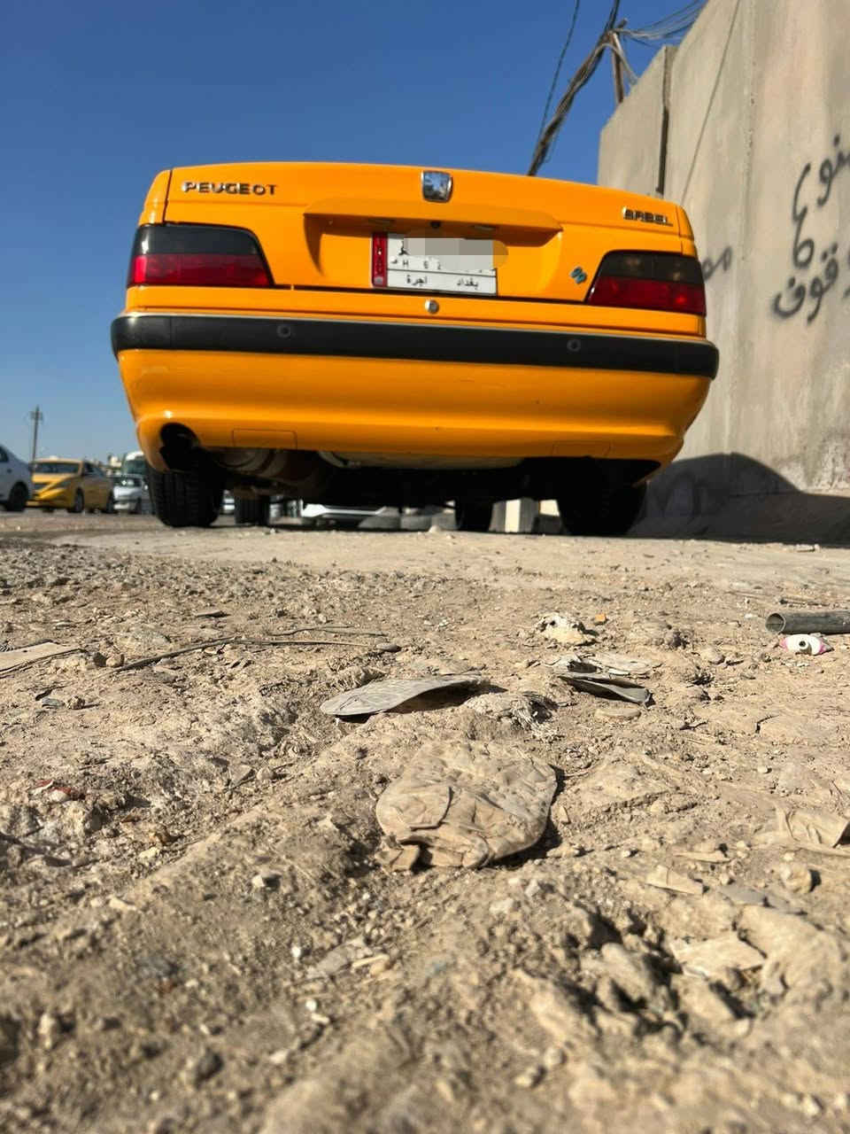 السلام عليكم شباب بيجو بارس ٢٠٢١ سياره جديده حيل ماشيه ١٢٠ الف حقيقي على جهاز مكينه كير صدر كله مكفول على وضع الشركه مدوشمه عام سياره ٤٥٠ فلوس دوشمه لك بلعافيه ماريد فلوسه سياره فقط كشر غير مكفول تجي اني شرحلك احسن من سونار مطلوبه المصرف تاخذ مني وكاله مدت سنه ماصار تحول تاخذ فلوسك كلهن فوكهن زايد السعر ٥٥ وبيهه حق الجيه فقط  مامتواجد على فيس شراي تصل على خط *********** عنواني زيونة قرب ملعب الشعب ملاحضه هديه اي احد يشتري سياره زوج هورنات بوش وياهه مال عباس فاضل بوش سعرهه ٣٠٠ الف بلعافيه على ياخذهه سياره واني اخوك حمودي الدلفي بخدمتكم
