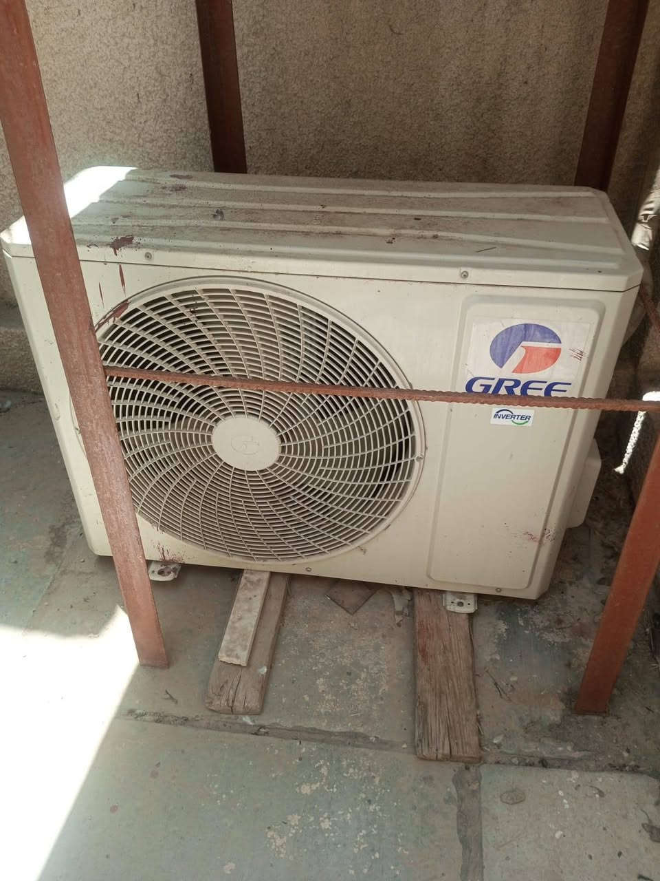 سبلت طن ونص انفيرتر شركه كري استخدم شخصي قليل تحكم على مولد موسمين استخدم طك كارتونه ع أيدي ٧٠٠ سعره *********** واساب او خاص
