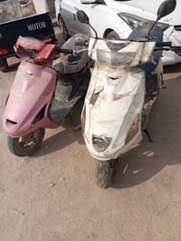 دراجة فراشة • كوم حديد • بصرة زبير