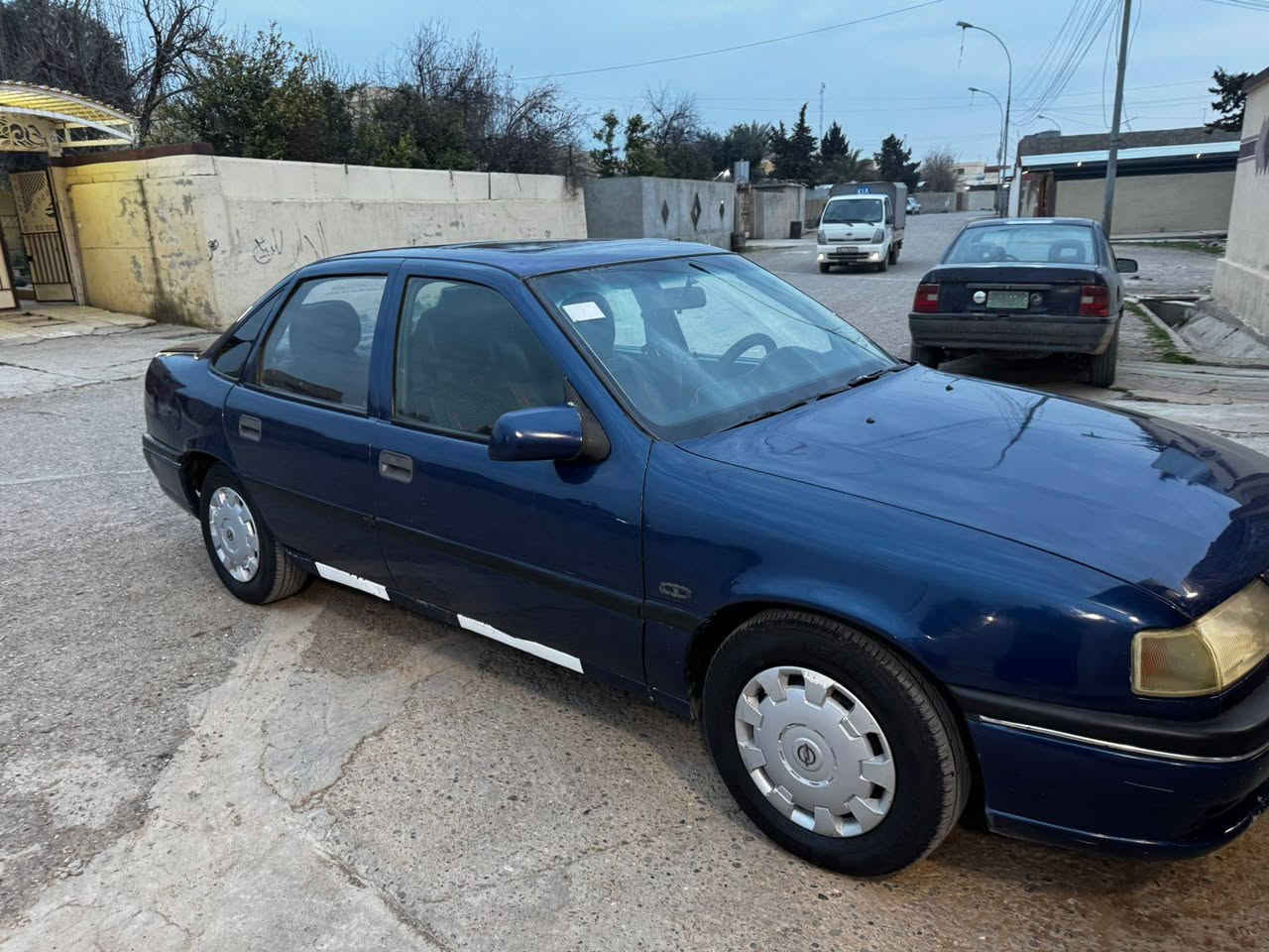 فكتره حجم 18 موديل 92 كل شيء بيها شرط من الدعاميه الدعاميه اي ضرر ما بيها فقط صبغ  حزام كير محرك شرط  السعر 50 بيها مجال قليل الشراي يتصل ***********
