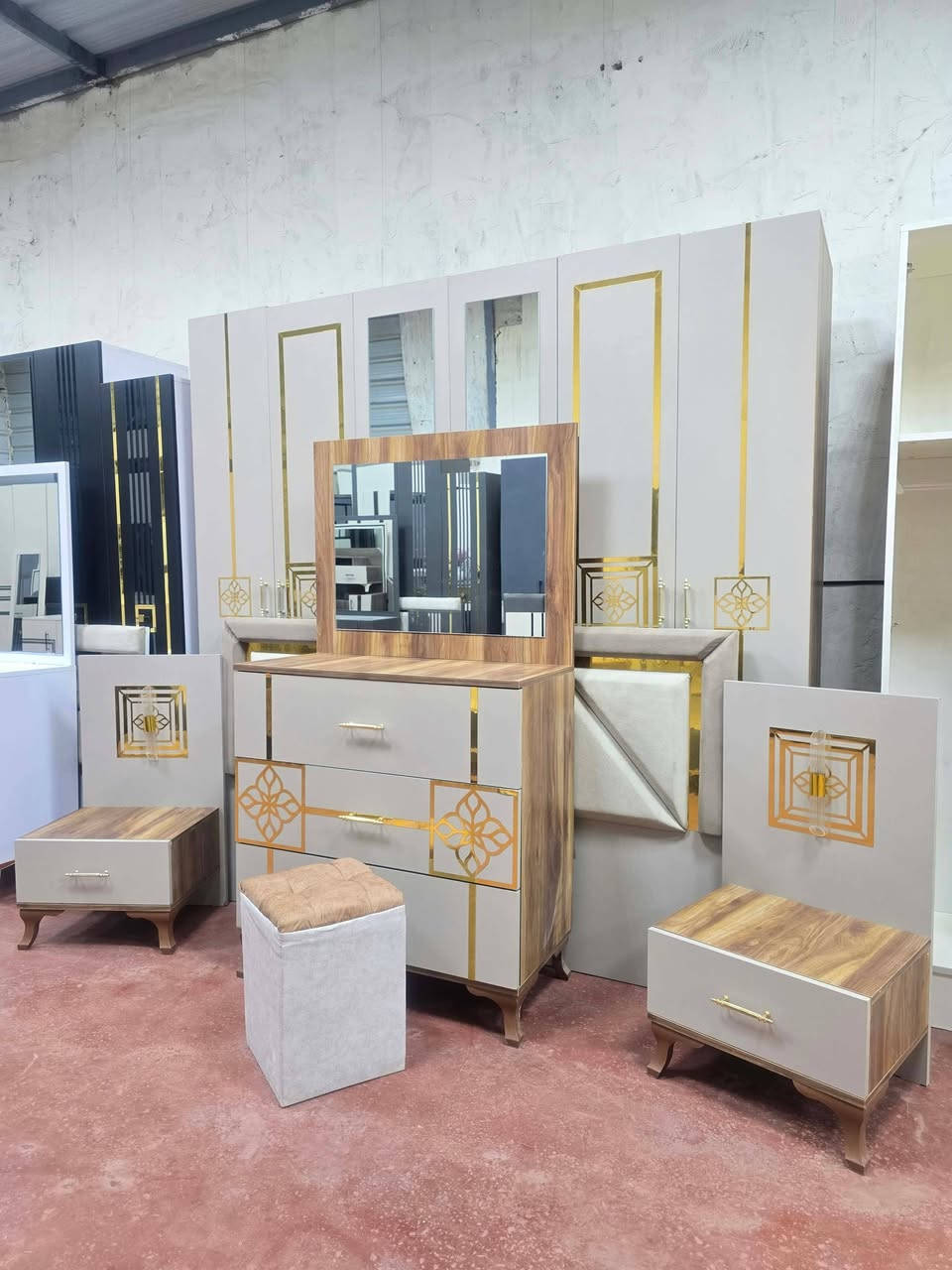 غرفه نوم تركي مستخدم 6قطع نضافه اخت الجديد 💗
#سعر 500قفل مع الشد والنقل داخل بغداد مجاني 💗
يوجد انواع الغرف التركي 💗


**إذا كنت صاحب هذا الإعلان وتريد حذفه لأي سبب، رجاءا أرسل رسالة إلى الدعم الفني**