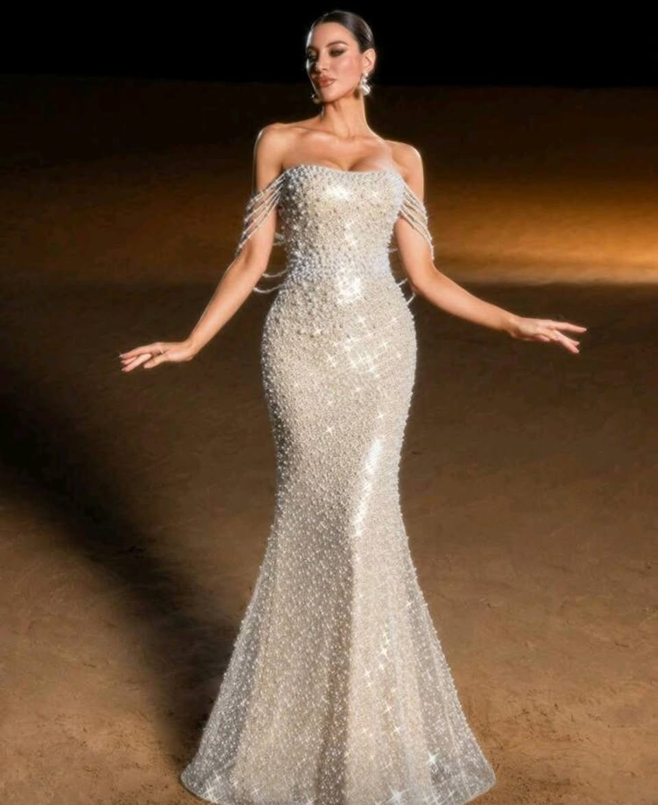 السلام عليكم هذا الفستان اختي اخذته من شي ان ب١٥٠ دولار للمهر تالي خطيبها مخلاها تلبسه اختارلها غيره بس ع كد التكدير قياسه سمول الي تريده بنات ب١٠٠ ميخالف واني ادزلهيا هم كله جك يدوي ليلو من طول ليطول داير مداير كلش راقي ونازك


**إذا كنت صاحب هذا الإعلان وتريد حذفه لأي سبب، رجاءا أرسل رسالة إلى الدعم الفني**