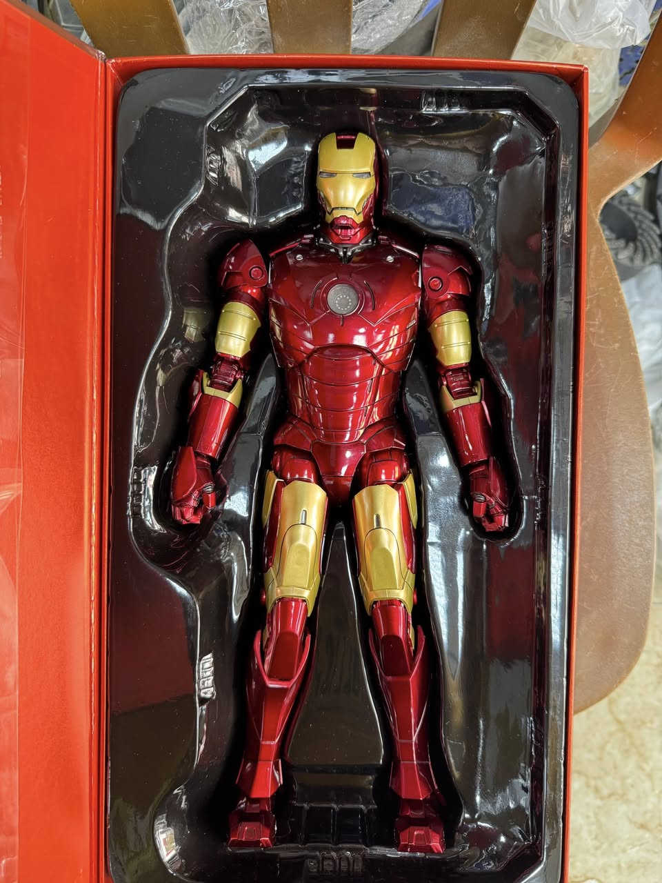 مجسم شخصية "الرجل الحديدي" (Iron Man) طراز Mark III من سلسلة "ZD Toys". 

يبلغ طول المجسم حوالي 36 سم 
يتميز باحتوائه على إضاءة LED.
السعر خاص 
متوفر توصيل لجميع محافظات العراق


**إذا كنت صاحب هذا الإعلان وتريد حذفه لأي سبب، رجاءا أرسل رسالة إلى الدعم الفني**