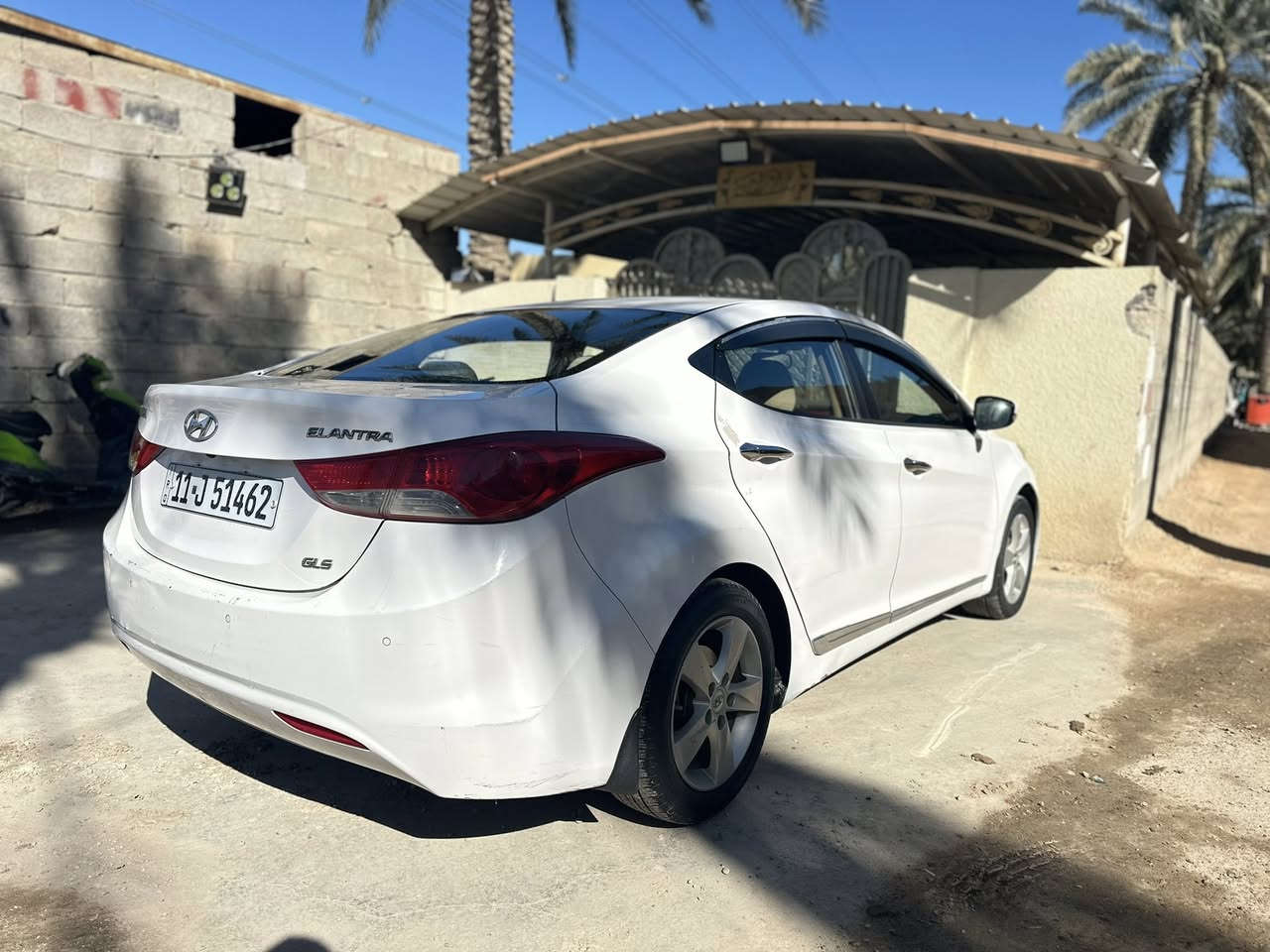 السلام عليكم 
اللنترا 2012 رقم بغداد Gls السياره مكفوله من الصبغ والتبديل فقط بارد بسيط في الباب الخلفي السياره فول مواصفات مكينه 2000 رقم بغداد تحويل مباشر ماشيه 157 الف حقيقي  السعر 117 وبيها مجال مكان السياره كربلاء  الامام عون ***********
