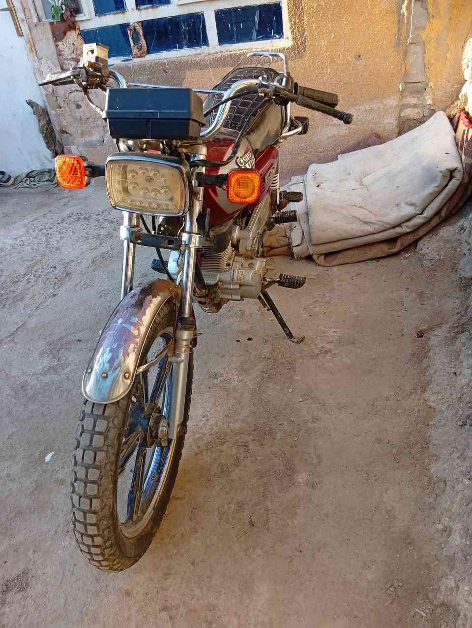 سلام عليكم دراجه سيفان اوراق اصولي  موديل 21  جديده السعر450 وبيه مجال   مكان حله كفل الإتصال  ***********
