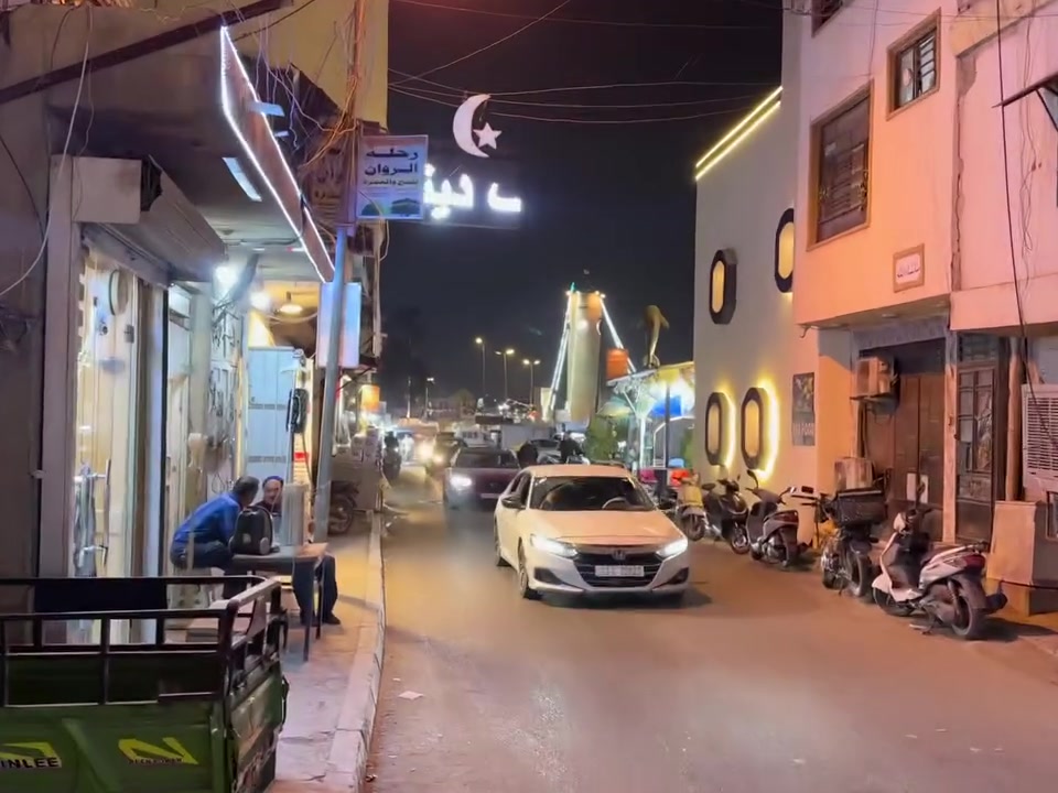 سلام عليكم محل تجاري للايجار بمساحة 3 متر عرض 6 متر الطول بناء حديث الموقع الااعظمية شارع المطاعم مقابل مطعم ناجي نعوش  للستفسار  ***********
