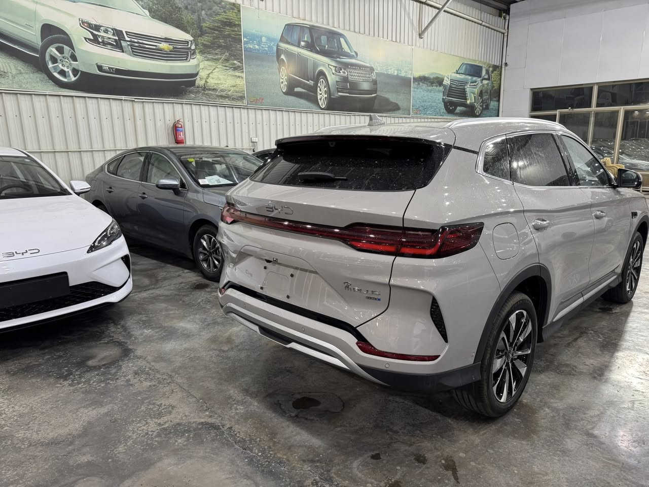 BYD SONG PLUS 2025 كامل ملحقات 🔥
لون اسمنتي المميز
شركة تاج الدين لتجاره السيارات🚗✅
--
نتعامل ( بيع - شراء - مراوس - تسليم فوري )
--
للاستفسار يرجى الاتصال على الارقام الاتية 
☎️ مدير المبيعات ***********
السعر 32 مليون--
عنوان الشركة📍.. بغداد - معارض البياع الشارع الاول
شركه تاج الدين لتجاره السيارات
