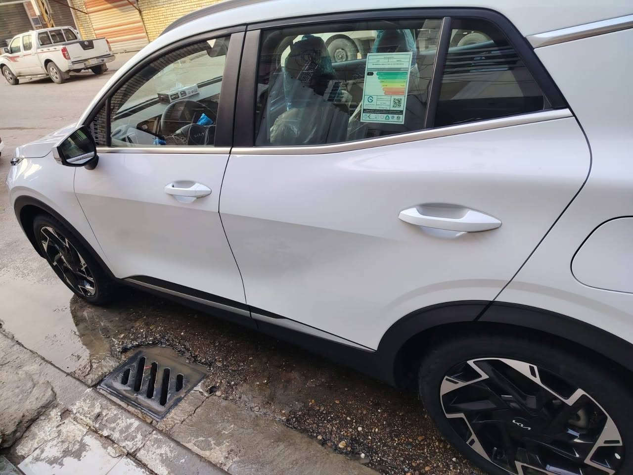 سبورتج خليجي للبيع موديل ٢٢ماشيه٧٦ سيارة نظيفه وجاهزة بيهابارد بالباب الخلفي كد شبر رقم بغداد تحويل ثاني يوم رقم هاتف ***********
