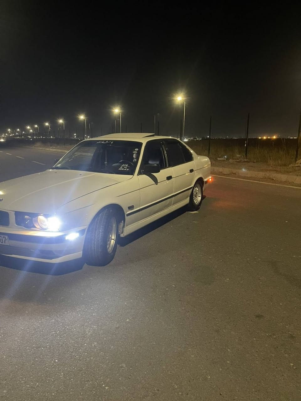 بيئيم موديل 89 كير عادي مكينه 20 سلايده جوار جام كاره با كوشين جلد شاشه ئايباده كيرو مكينه و كارباياتي به شه رت ته بريد ساردو كه رم تقه و رقه ي به شه رت ويلي تايه ي حه سيري سفره دعامي لو دعامي به شه رت بيشو پشتي كه پسه بي داخلي سي پارچه به خي هه يه بي داخلي سه نه وي نويه هه زه ي نويه تحويل وكاله به شه رت نرخي 52 ورقه يه تكايه موشته ري نيت بيزارم مه كه له هه وليرم 
*********** واتساب أربيل, العراق

