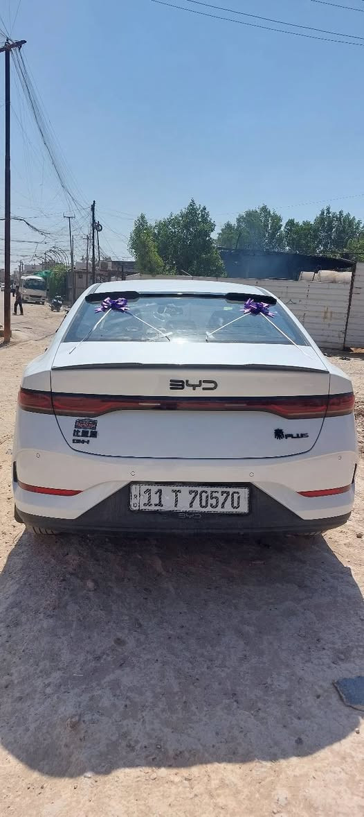 Byd كن بلاس 2025
السلام عليكم بي واي دي كن بلاس 2025 ماشية 7 الالف كيلو متر 
مكفولة من كل شيء عدى شخصين وقطعة صبغ صغيرة جدا نجبرت اصبغها 
{مواصفات معروفة ام الكاميرا الوحدة}
مواصفات اضافية 
رقم مميز 70570
كماليات كاملة (طقم كاربون فايبر/ درع راديتر تركيب من الخارج/ مطريات/ سبويلر جام وسبويلر صندوق/ سودات الأحرف و قبق البانزين والكهرباء/ ارضيات قالب خاص/ فرشة دشبول أمامي وخلفي/درع حماية للشاشات اثنينهن/ غلاف ستيرن + كاربون فايبر/ جلدة حماية للمسند الوسطي كاملة/ لعبة byd وعطر في نفس الوقت) 
أضافة داش كام يصور الامام و الخلف و الداخل 
السيارة مبرمجة كافة البرامج بيها يوتيوب ويز 
سيارة مال جناي جاهزه من كل شيء السعر 20 مليون بيه مجال بسيط جدا حك الجية فقط 
العنوان بغداد الشعب 
الرقم ***********
ملاحظة: ابيع فقط لجناي بياع شراي لا تتصل + جماعة الزيرو بكذا سعر روح اشتري ما جابرك اني عجبك السعر اهلان وسهلان ما عجبك اعبر المنشور
