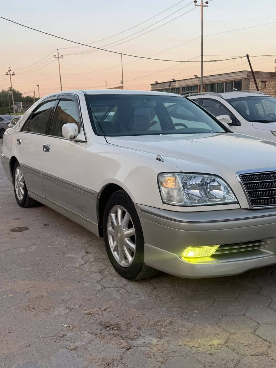 ملكه كركوك مدفوع كمرك وقرص السياره دكمتين محرك ديفور الزغير شاصي 171  كامله سياره زيرو شرط طك كارتون ماشيه 85 اصل كرستال اصل سياره ويل نجمه ابيض وتخم تاير جديد تحوير نجف بيت مديد دشبول عارف 4 كراسي كهرباء برده خلفيه لحيه اصليه اماميه مكينه وكير جدد ستوني شادهن حداديه زيرو تبريد ثلج سياره زيرو وكفاله عامه من الكص وظربه  مالكها بس هاي بسمه الشراي يتصل بيع فقط مكاني بنجف سعرها 118 وبيها مجال واكو اشكال بسوك حسب النظافه وجده وليشوفها يحكم ع جدتها ونظافتها الشراي يتصل فقط 
***********
