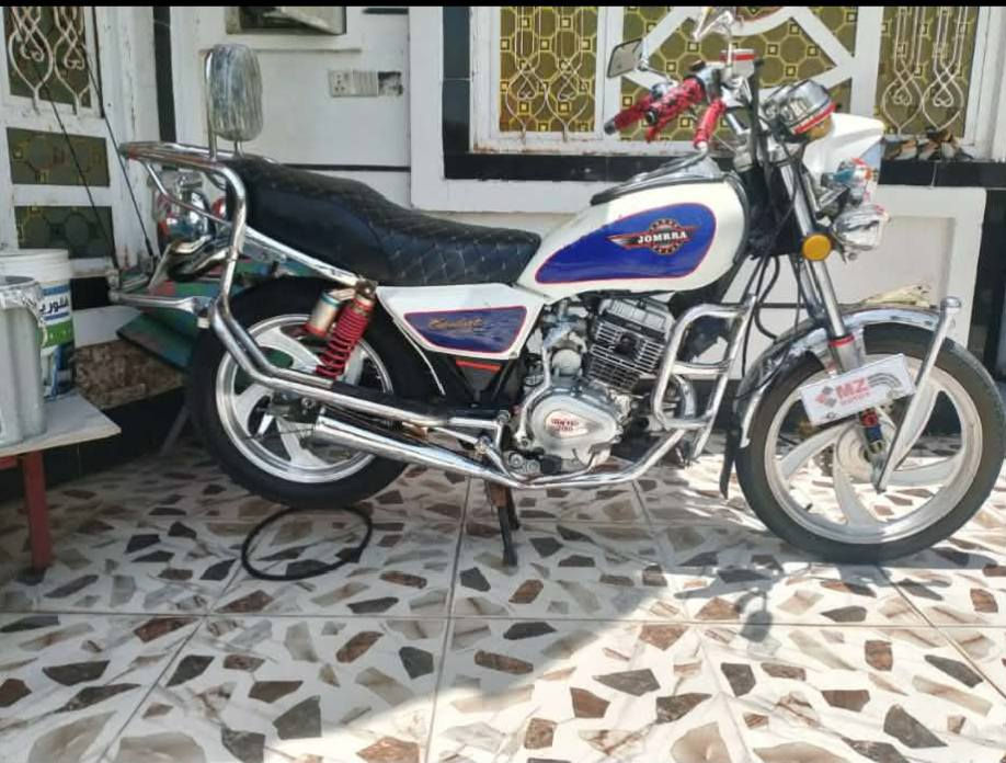 السلام عليكم 
ماطور جني الون ابيض الموديل 2020 تايرات جدد محرك جديد كهربائيات كلها شغاله لايت ثلجي عالي وناصي دبلات جدد ماطور بلادي كابريته جديده باتري جديد محرك حجم 200 ماطور مشتريه بل كارتون وظامه عندي بل بيت كفراته نظاف حيل السعر 900وبيه مجال
 للاتصال عالرقم 
مكلف بالنشر 
***********
