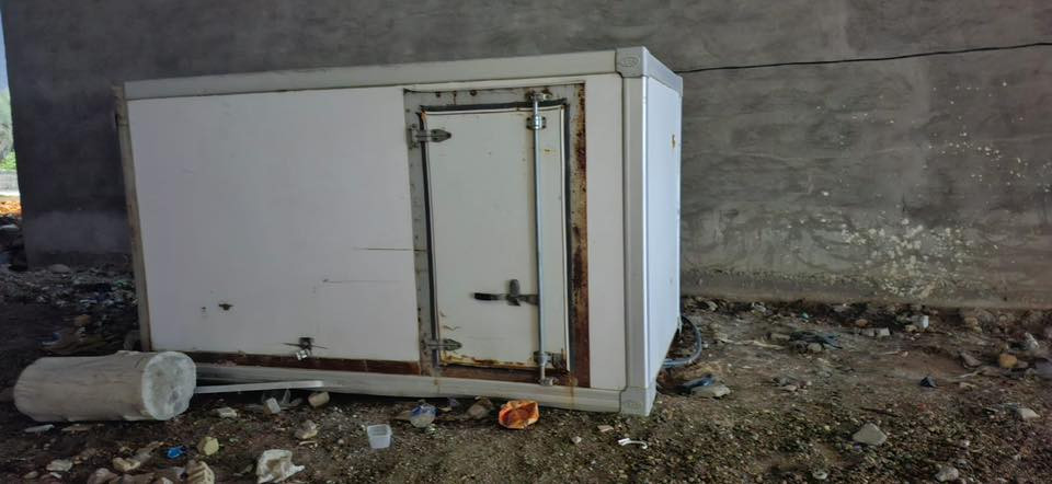 سلام عليكم غرفه براد للبيع 
بغداد التاجي ***********.
