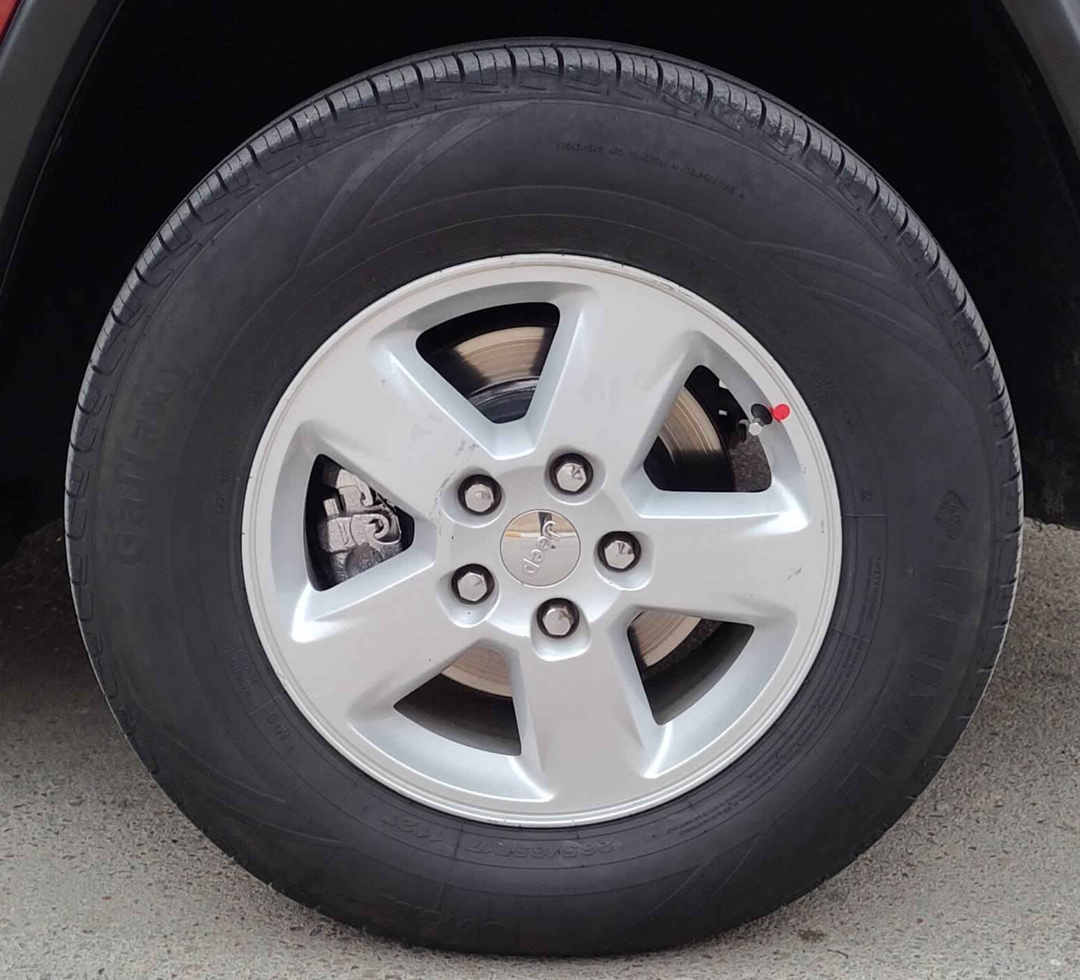 السلام عليكم جيب لاريدو موديل 2012رقم بغداد بسمي تحويل مباشر  للمشتري هزه وسنويه جدد ارقام نكليزي سياره داخله كلين  بدون حادث كفاله عامه من الضربه و الصبغ والتبديل والفتح ماعدى طخه خفيفه جدآ  مسويه بآيدي  شرط الفحص محرك وكير 3600مكفول من الفتح والتبخير والتنقيص تبريد ثلج 🥶 حداديه 100ب100تخم تاير ستوني شاده  ترايك وين متريد مواصفات شاشه وكامره تحكمات جهتين تبريد قطعتين كشنات جلد بلاد حساسات خلفيه  سستم نيكل ستيل  بلوجكتر زينون السعر 155مع المجال للشراي مكان السياره ناصريه حي التضحيه قرب مركز شرطه الفداء تفاصيل اكثر اتصل***********  ملاحضه السياره بل واقع احله بهواي
