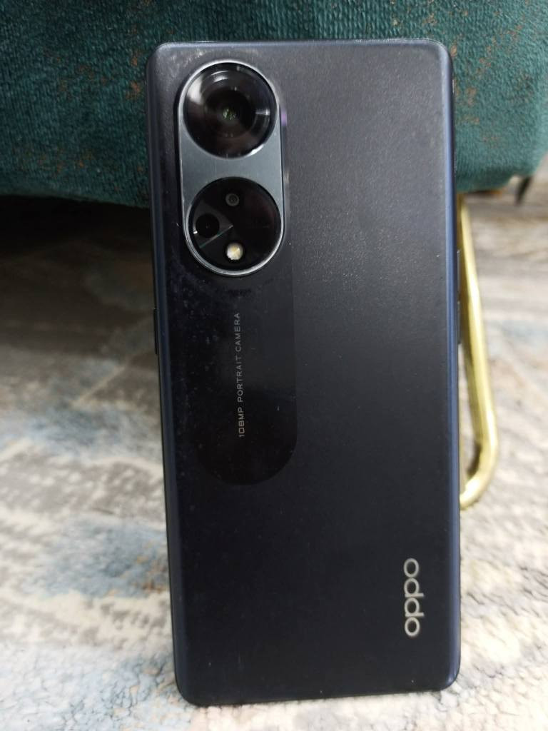 السلام عليكم ورحمة الله وبركاته
Oppo reno 8t 5g 
للبيع جهاز أوبو رينو 8 تي فايف جي 
المعالج سنابدراكون 695 فايف جي 
الذاكرة 256 رام 8 زائد 8 ايصير 16
الكامرة الخلفية 108 ميجا والسيلفي 32 ميجا
البطارية 4800 سرعة شحن 67 واط
الشاشة منحنية حجم 6.67 تردد 120 هرتز
نظافة 90 بالمية كامل الملحقات سعره 200 الف وبي مجال
عنواني الجانب الايسر موصل, نينوى


**إذا كنت صاحب هذا الإعلان وتريد حذفه لأي سبب، رجاءا أرسل رسالة إلى الدعم الفني**