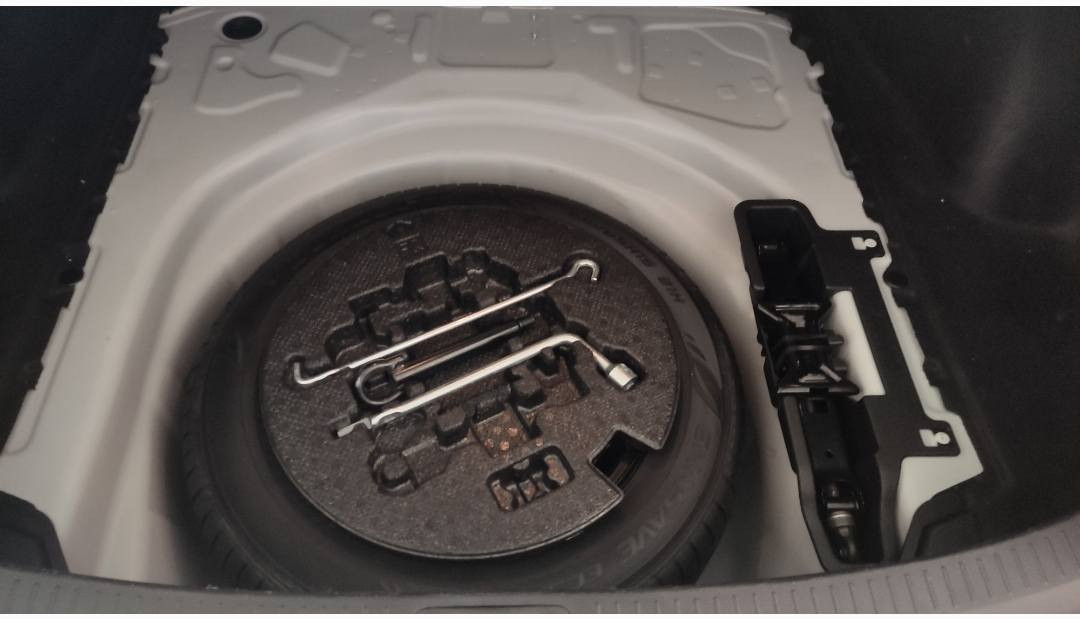 السلام عليكم من رخصة الادمن كورولا خليجي موديل 24 رقم بغداد بانزين محرك 1.6 للبيع مراوس.
***********
***********
