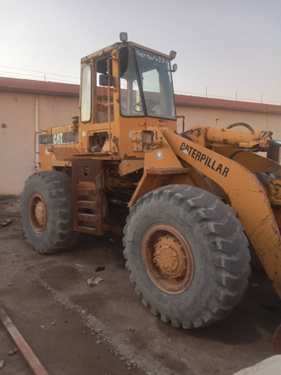 شفل كتربلر حجم 936للبيع بدون تحويل المكان ديالى للاستفسار الاتصال على الرقم ***********
