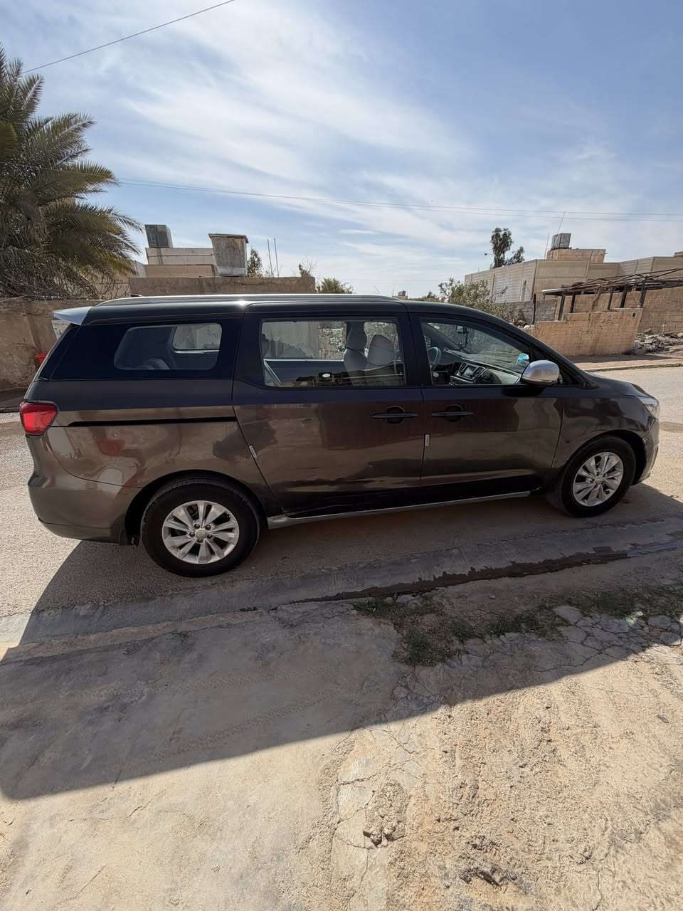 سيدونا 17 بيع او مراوس سياره فول تفاصيل اكثر اتصل ***********
بيع او مراوس جارجر او اوباما
