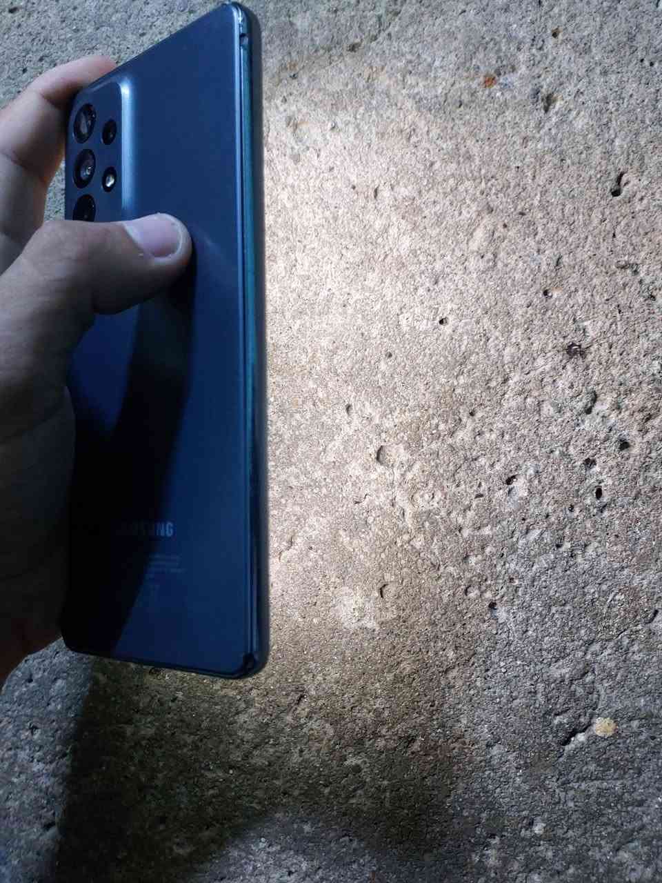 كلو شغال فقط بي فطر بل جامة الفوك ونكرات بسيطة بل شاصي بس  كلو شرط ذكرة 256 رام 8+8  كامرات أداء فول  سعر ب ١٩٠ بي مجال مكاني موصل اتصال واتساب *********** أسيا
