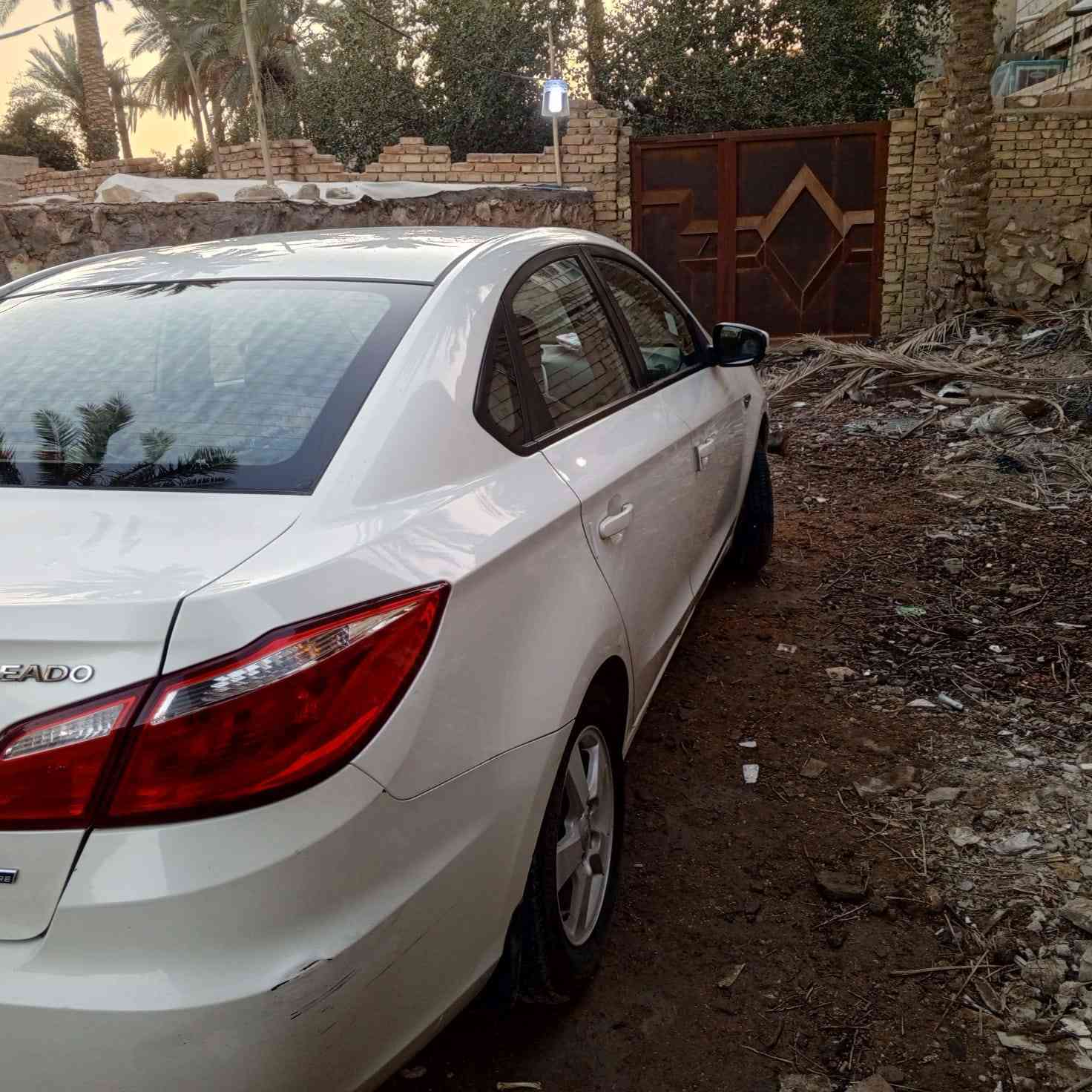 شانجان موديل 15
Vvtاللون ابيض لؤلؤي محرك  
ضربه باب السائق مرشوشه صبغ صفحه مقفوله من تبديل قطعه كير عادي
75 ورقه بيع او مراوس
مكلف بالنشر رقم صاحب السياره *********** واتساب كذلك
