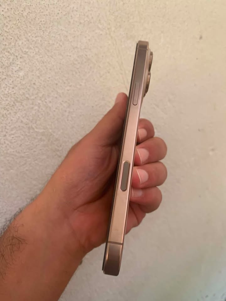 16 برو ماكس
بطاريه 91 ذاكره 256 شرق اوسط كامل ملحقات جهاز نضيف كلش استخدام شخصي  مليون و250 وبيه مجال  هذا رقمي ***********
