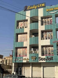 الشعب قرب شارع الصحه • ٢٥٠م • ٣ محلات