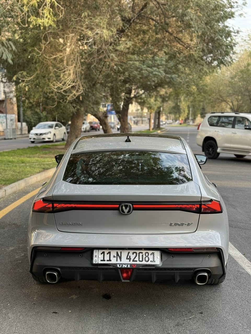 السلام عليكم
شانجان UNI V موديل 2024  لون اسمنتي وكاله خليجي وحرة بأسمي وداخل ضمان الشركة ✅ 

السيارة رقم بغداد بأسمي وكفالة عامة وماشية 34 الف كيلو 

محرك 1500 تيربو 185 حصان 🚀 

مواصفات السيارة فول الفول وحذكرهن بنهاية المنشور 

السعر : 165 $ او مراوس حسب القناعة 

العنوان : بغداد / الكرادة داخل / *********** متوفر واتس ايضا 

المواصفات

تشغيل عن بعد + بصمة ابواب و تشغيل وصندوك 

كشنات كهرباء السايق + الصدر + جلد وتبريد 

4 كاميرات و 360 درجة + حفظ التصوير (داش كام) 

حساس امامي و خلفي + رادار  وتحديد مسار 

شفتات ستيرن 

سستم انارة داخلي متغيرة الوان 

مري كهرباء + اشاير مري 

صندوك كهرباء 

تبريد قطعتين 

قمارة بنوراما 

وباقي مواصفات الشانجان المعروفة
