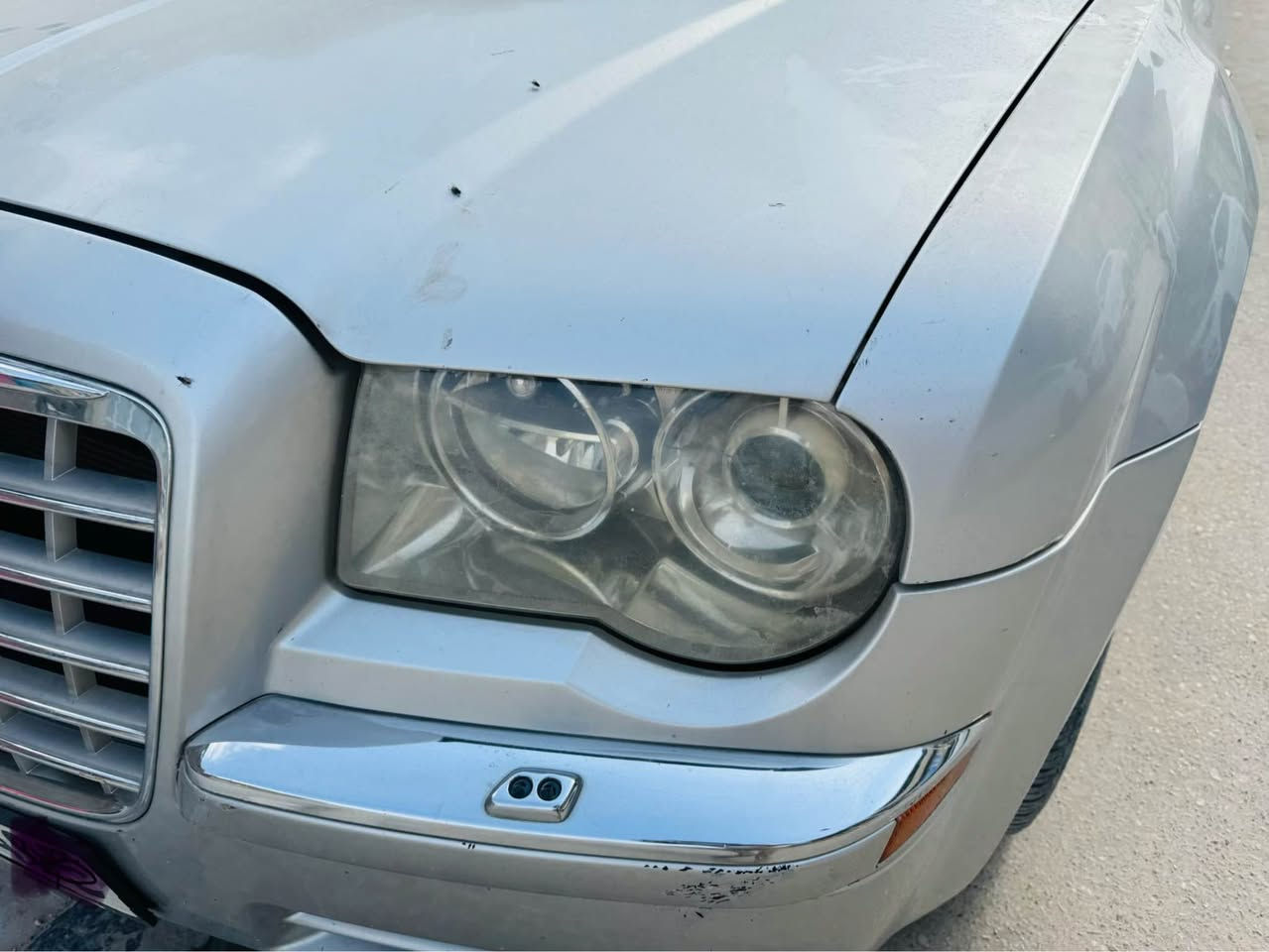 سلام عليكم للبيع فقط اوباما ادوات 2010 لمتدد فول مواصفات VIP دخول جديد خليجي فتحه سلايت تشغيل عن بعد تحكم ستيرن دواخل عسلي جلد كشنات كهربائي + تتفئه كشنات شاشه جبيره كامره حلفيه مرايه جانبيه قلابه هيتر كلاص حار سياره جديده بمعنى الكلمه ما ناقصه برغي عله وضع الشركه كصه بجم فقط محرك 3.5 كير محرك جدد حداديه جديده من الطول لطول تخم تاير جديد سياره تحفه وبالعافيه عله الي ياخذه سعره 48 قفل مكاني بصره 
*********** البصرة, العراق
