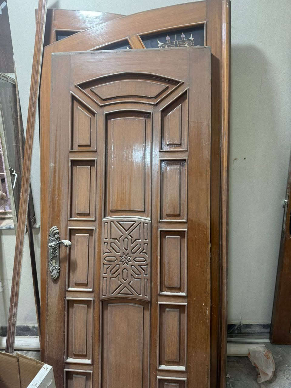 سلام عليكم بيبان للبيع ***********
