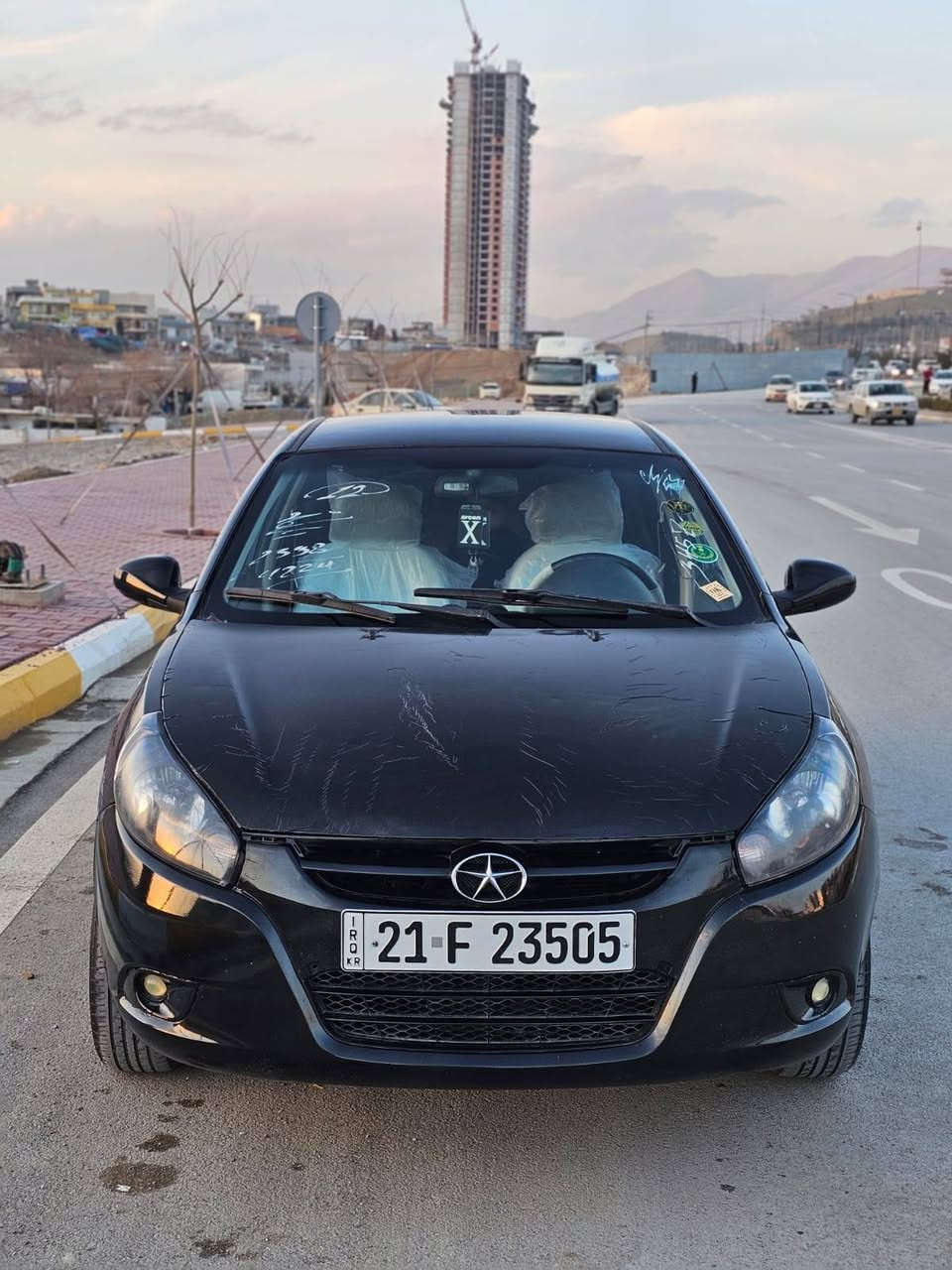 جا ک .2012بێ بۆیا خ 

مه کینه  زنجیری مه کینه مه رخوب.

گێر مه کینه ته قه و ڕه قه کا ره با یی به شه رتی ده ڤیته ر..

کوشنوو  گا عی و نا و دا شبڵی هه ر لۆکه ..
ڕۆنوو تا یه ی تا زه یه ..
بێشوو.  دوا ی تا زه دا گیرا وه 

 سه نه وی تا زه یه ته حویلوو خه را مه به شه رت..

 گۆڕینه وه شه که م له سه ر دڵ گرتن..
53گه ڵا و معا مه له یه برا یا نه .

له سله یما نیم 

*********** السليمانية, العراق
