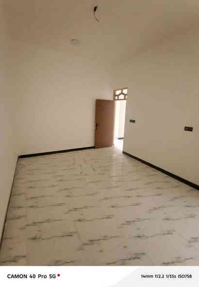 يا الله بيت زراعي مساحه 100متر  الموقع 

سديناويه شارع ابو مهدي المهندس قرب الدله 

تفاصيل البيت طابوك صب كونكريت بناء جديد 

غرفه وصاله ومطبخ وديوانيه ومنـور وحمامات داخليه خارجيه

كامل الخدمات مجاري كهرباء  قريب عل تبليط 

سعر 55 وبي مجال

 للاستفسار ***********

      _______________________________
عندك #بيت للبيع او #للايجار دزلي تفاصيله وسعره ع الخاص بيع وإيجارات سريعه ان شاء الله والتسهيل من الله / تفضلوا خاص اوالاتصال على الرقم التالي 
      _ _ _ _ __***********_ _ _ _  __
                 مكتب الـسـلام للعقار
