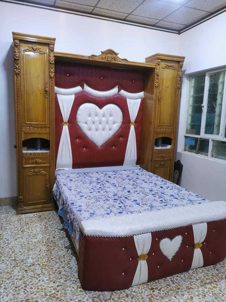 .
غرفه صاج ٦ وملحق للبيع ام الدنك
نظافتها ٩٩٪ حي المأمون
السعر مليون ٣٥٠ وبيها مجال


**إذا كنت صاحب هذا الإعلان وتريد حذفه لأي سبب، رجاءا أرسل رسالة إلى الدعم الفني**