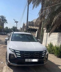 وبركاته  توسان ٢٠٢٥ ماشية ١٥ الف رقم بغداد  فل مواصفات عدى الفتحه  كشن...