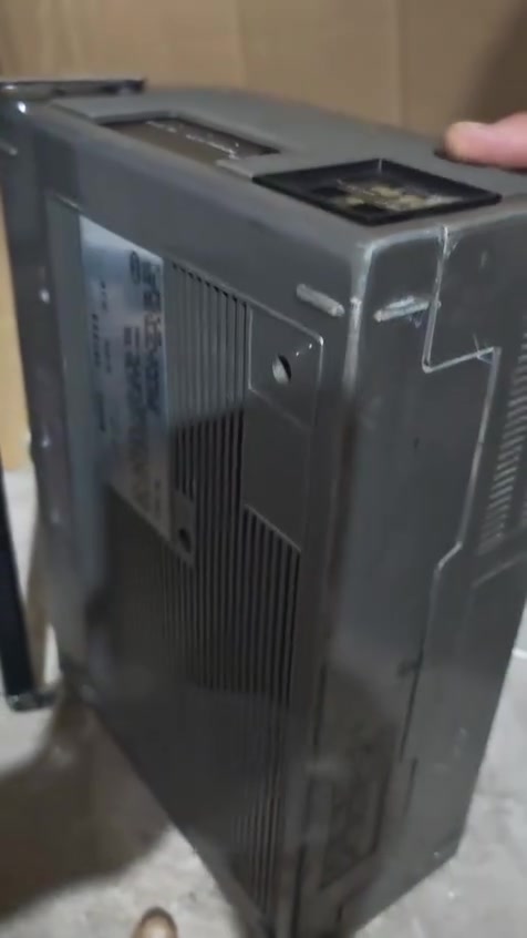 جهاز JVCياباني  انتيكه..عباره عن راديو ومسجل وتلفزيون اسود ابيض...للبيع والسعر على الخاص بلا زحمه..


**إذا كنت صاحب هذا الإعلان وتريد حذفه لأي سبب، رجاءا أرسل رسالة إلى الدعم الفني**