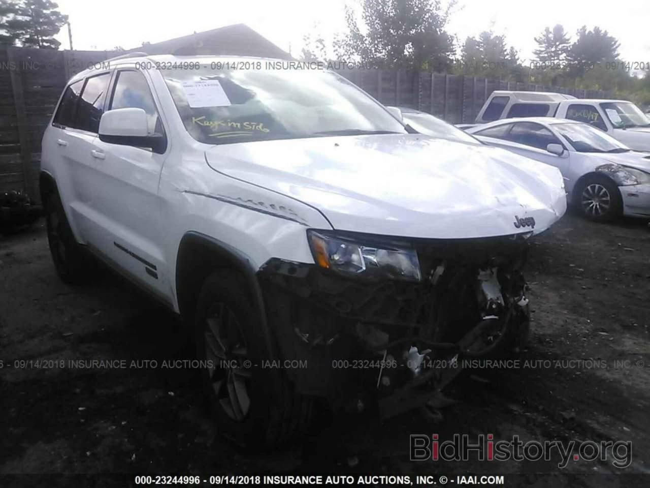 من رخصت مديرالكروب 
جيب 2017البيع واردحادثه مثل ماموظح بل منشور
سيارة خيرمن الله صدركله جديدهس شاده تخم تاير
سيارة فتحه داخل عسالي الونين بكانه بغداددورة 
علمن سيارة بيه طخه بل عراق خلفيت قمارة من الخلف على كدشبرين عل عرض سيارة راعيه عربي تريدتحويل تريدوكاله 
سيارة احله من صورسعر185وبيه مجال 
***********
