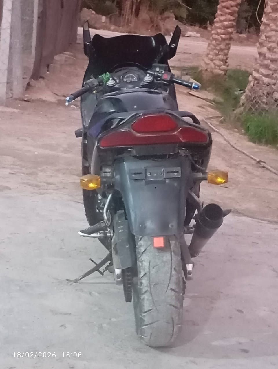 سلام عليكم شباب قرش 400 اورق بلكات جدد كبريترات جدد مي ارديتر فلتر جديد باتري جديد كزوز صوته رعيده دراجه شلعه خير من الله تاكل شارع  سعر10 نواقص لي بيه بريك خلفي يريد تبدل وتريد فلوين شحن فقط  ***********  واتساب بي هم
