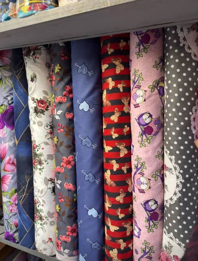 توفر قماش فرشات وجلسات كلش حلو وخامه قطنيه اصليه انتم تختارون ونحن ننفذ حسب طلبكم توجد عروض بمناسبة حلول رمضان الخير لطلب والاستفسار مراسلة الصفحه او واتساب *********** يوجد توصيل لكل محافظات العراق
