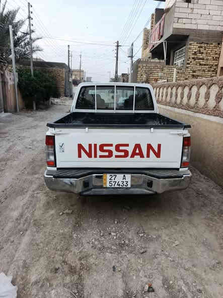 السلام عليكم نيسان للبيع موديل 15 سياره جاهزه مكينه وقير واكسن خير من الله سياره جاهزه حداديه تخم تاير جدد الاستفسار على هذا الرقم***********
