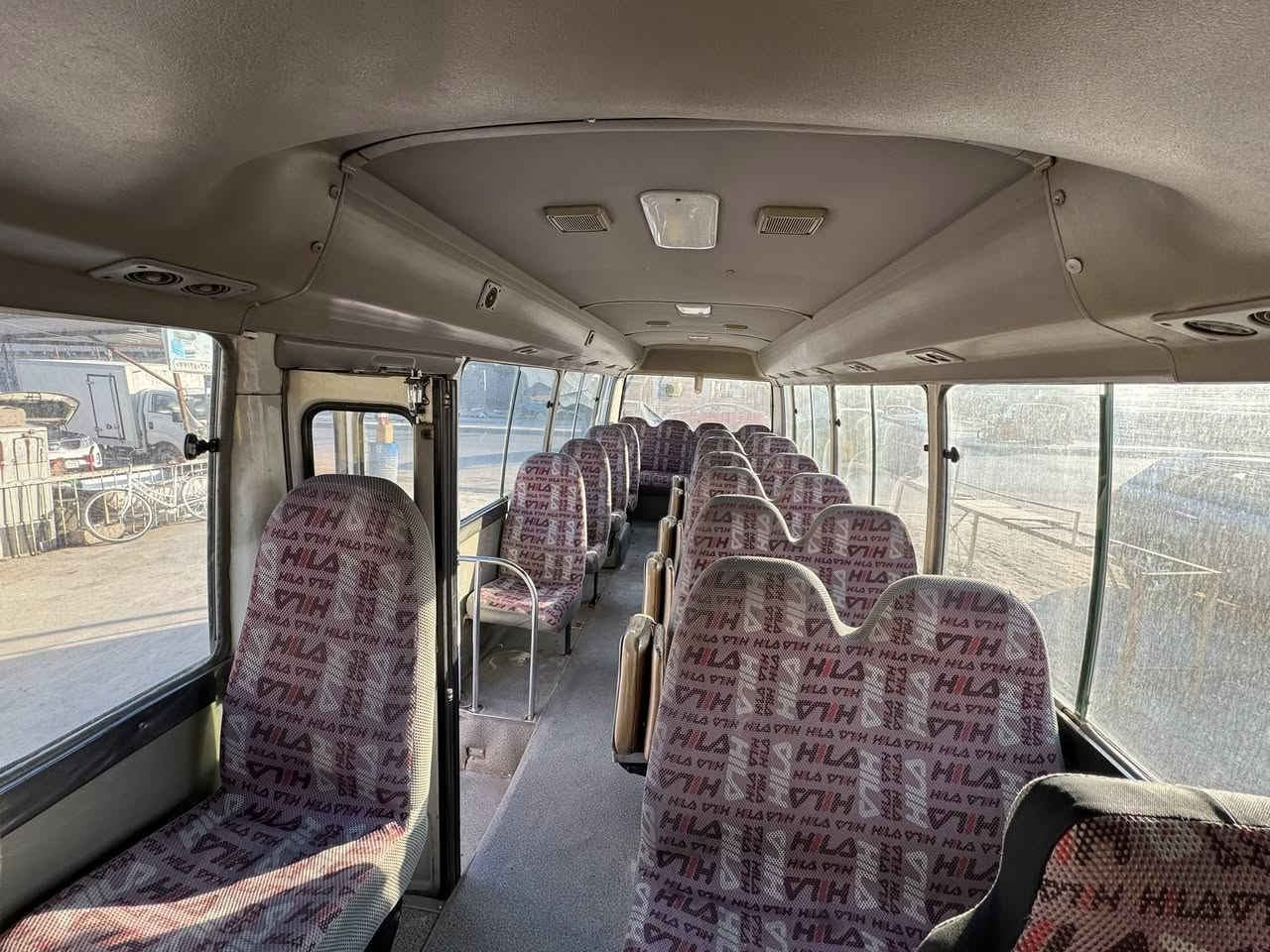 السلام عليكم كوستر 2008 
مكينه بيه تبخير بيه صبغ بل بجم وصبغ بل ربع ابل دكمه 
السعر 220 
للاتصال ***********
