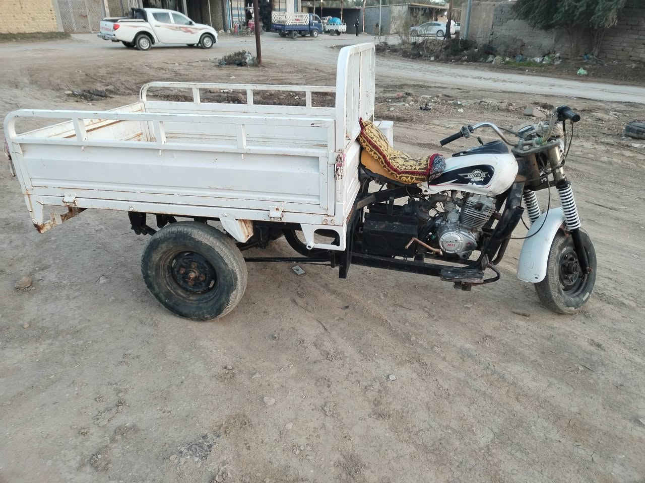 السلام عليكم ستوته للبيع مرقم سنويه كامله بأسمي مكان ذي قار قضاء الاصلاح شاصي بدي نضيف  سعر 1500 وبيه مجال للشراي  مديل 2014 

 ***********
