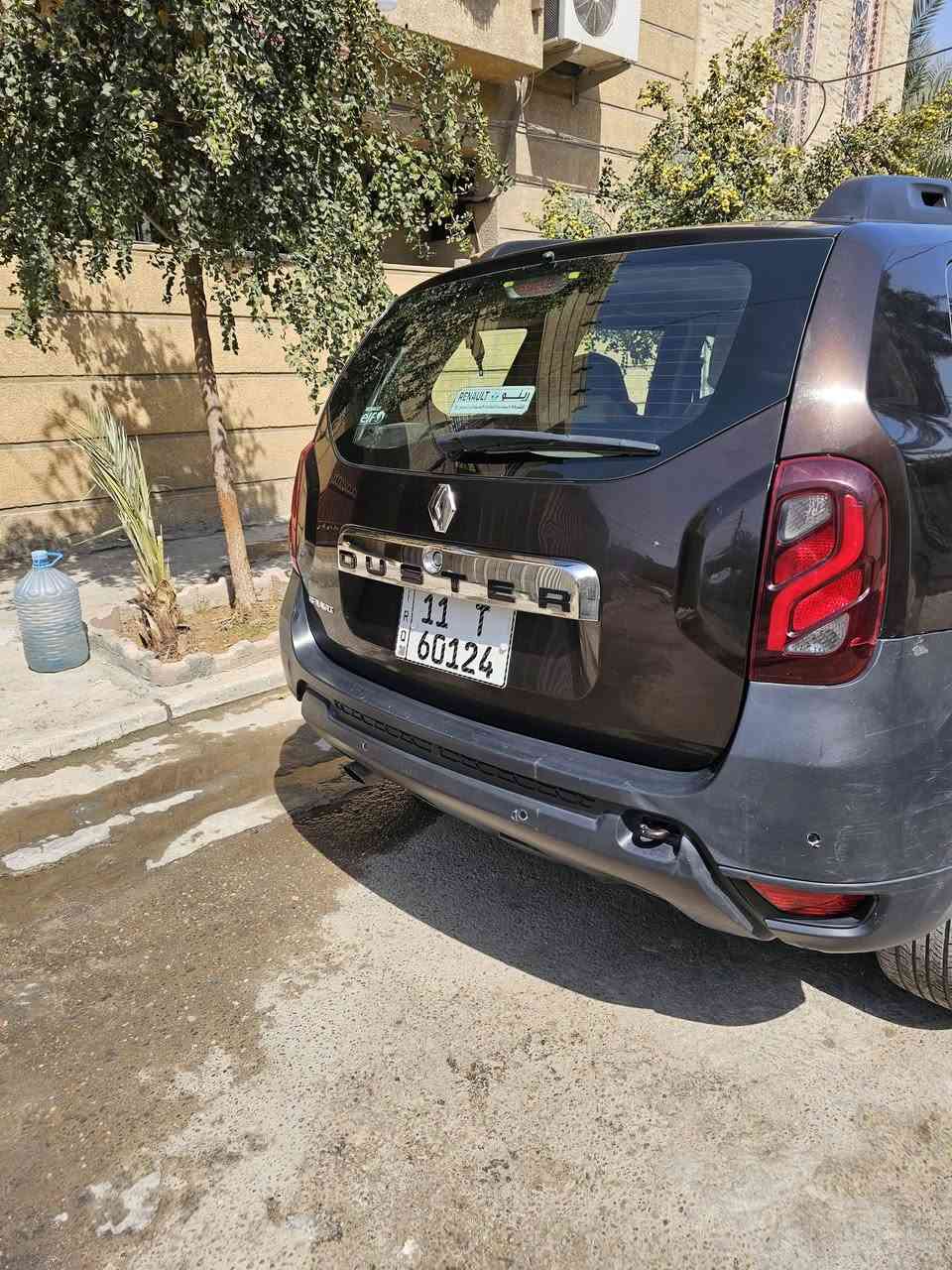 رينو داستر موديل 2018 رقم بغداد الدولي 
اللون جوزي  
محرك 2000 
 كير ATF 
المرغوب 
تحتوي على منضومة غاز 60 لتر ايطاليه و تحت ضمان الشركة العامة لتعبئة خدمات الغاز الحكومية 
علماً ان السيارة استلام شركة حرة 
ماشية 122500 
و عليها ادامة كاملة 
السعر : 92 و بيها مجال 
العنوان : بغداد الصليخ ال 600
رقم الهاتف : ***********
