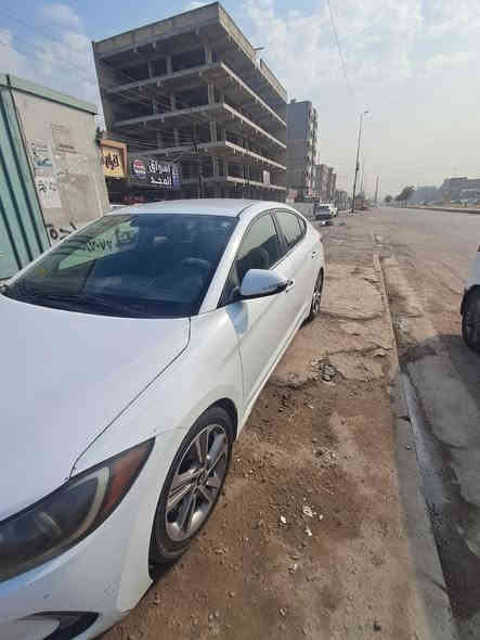 السلام عليكم((((( بيع مستعجلللل )))))
هونداي النترة وارد أمريكي 
موديل 2018 
سيارة حادثها بس( بنيد ) يعني الضربة ما واصلة للمكينة  
بدون دواخل 
السعر ١٣٥ وبيها  مجال للشراي 
سيارة نضيفة كلش 
للاستفسار اكثر اتصل على الرقم ***********
هذا بي واتساب ***********
