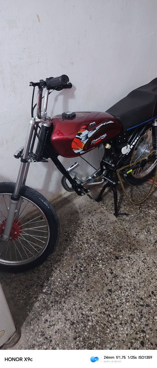 السلام عليكم  دراجه للبيع اوراق اسكنر اغراض كله جديد اصلي من الطول للطول بس نقص محرك سعر 650 وبيها مجال  للشراي والمو شراي اعبر  المنشور هذا رقمي ***********
