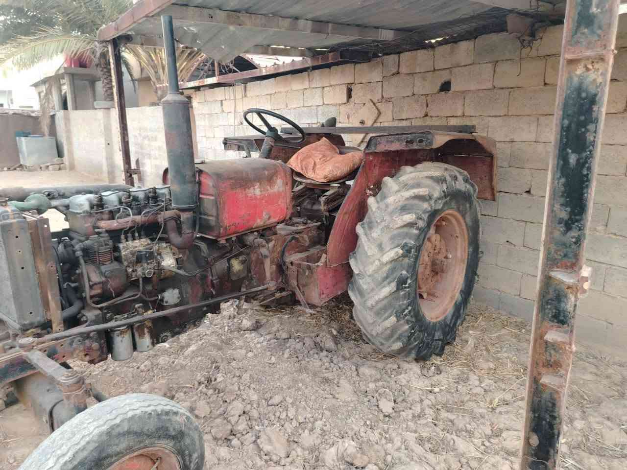 السلام عليكم عنتر موديل 83 البيع هيه و اغراضه مكينه خير من الله سلف تايرات جديد بدون تحويل البيع هيه وغراضه السعر 4 مليون وبيه مجال مكاني ديالى الخالص الشراي يتصل ***********
